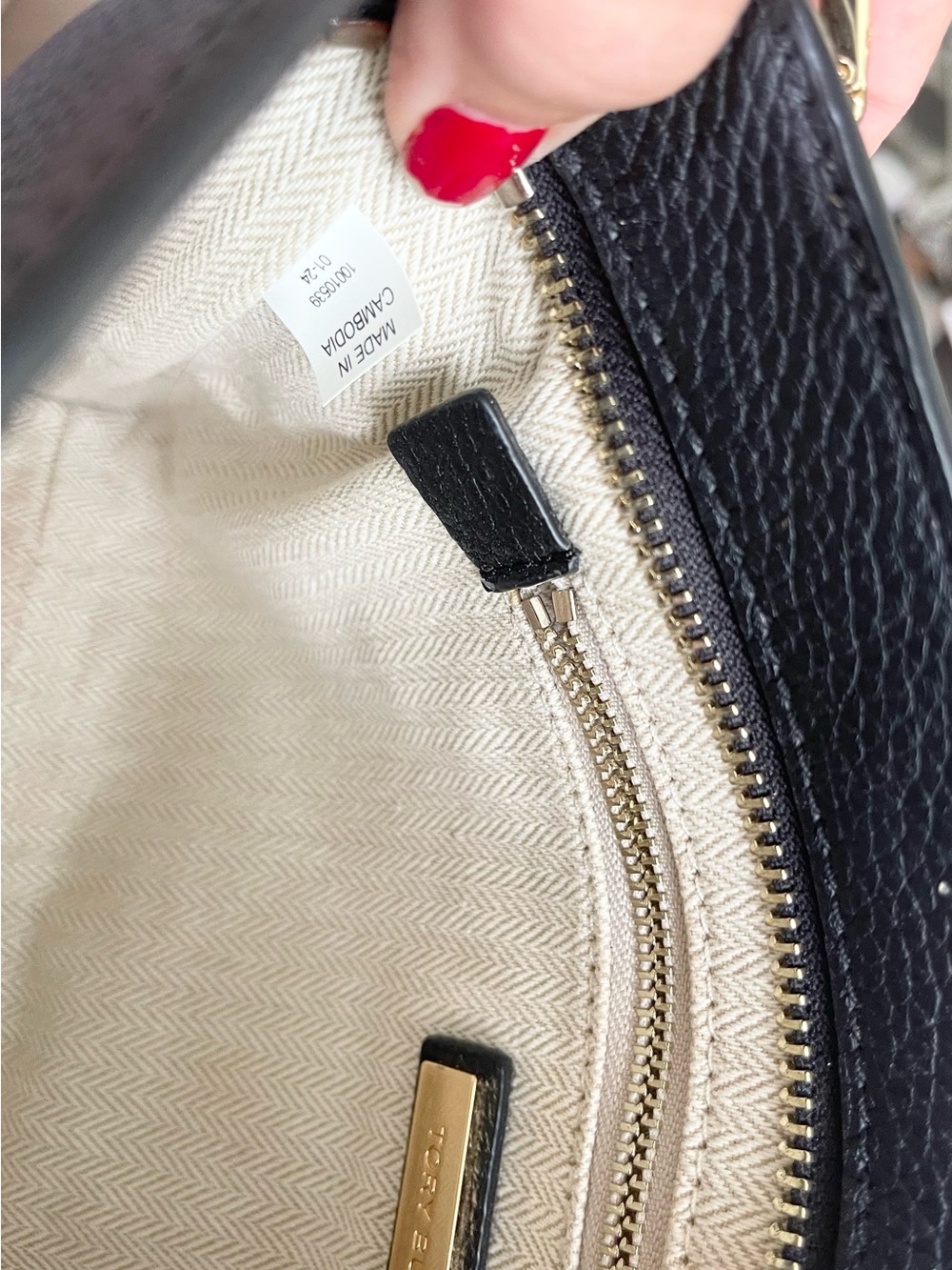 Tory Burch Black Crossbody Bag - Picture 4 of 4